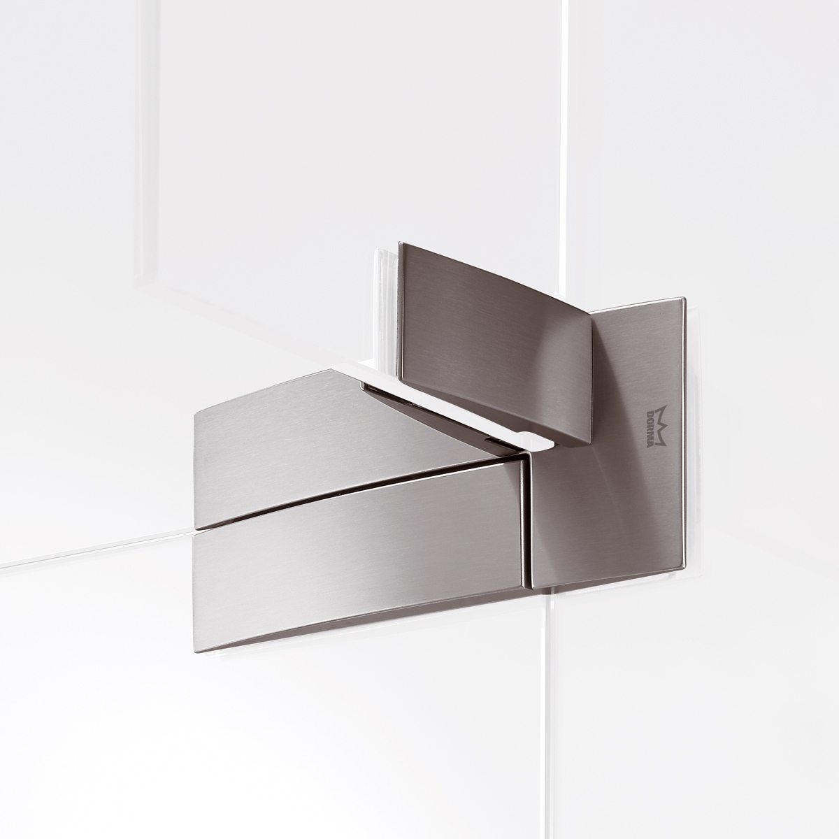 多玛™ ARCOS通用型门夹