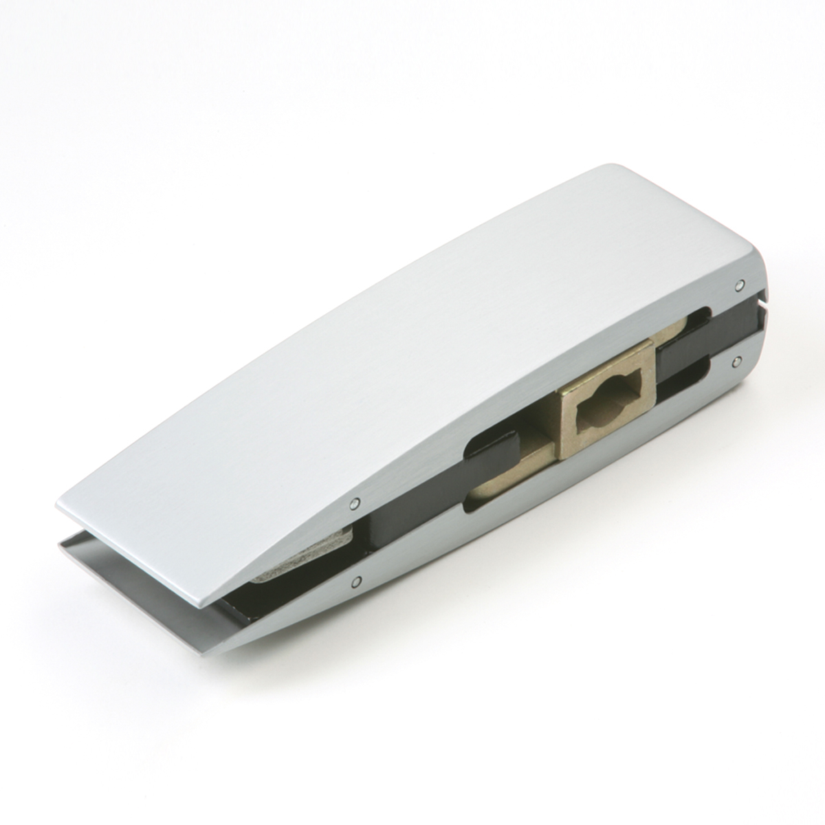 多玛™ ARCOS通用型门夹